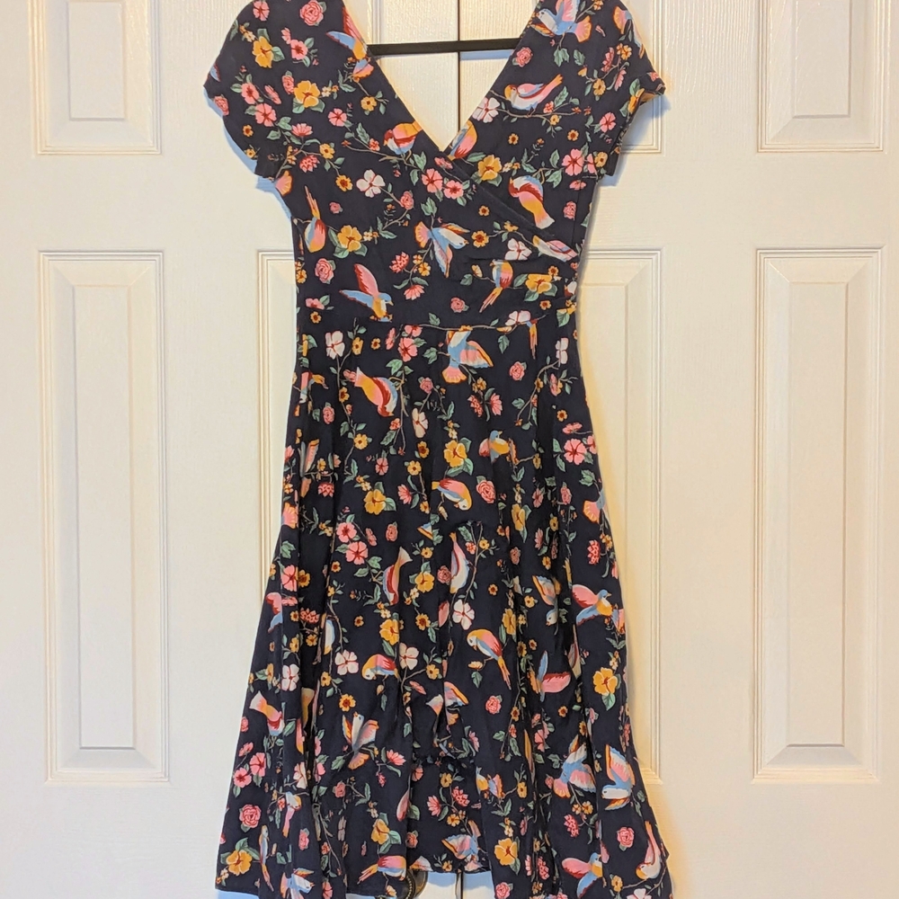 Collectif Bird & Floral VNeck Dress